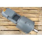 63 RPM 3 KW Asmaat 50 mm. Used.